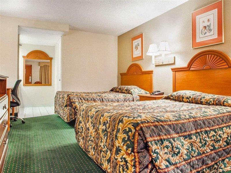 Rodeway Inn Mount Laurel Hwy 73 Extérieur photo