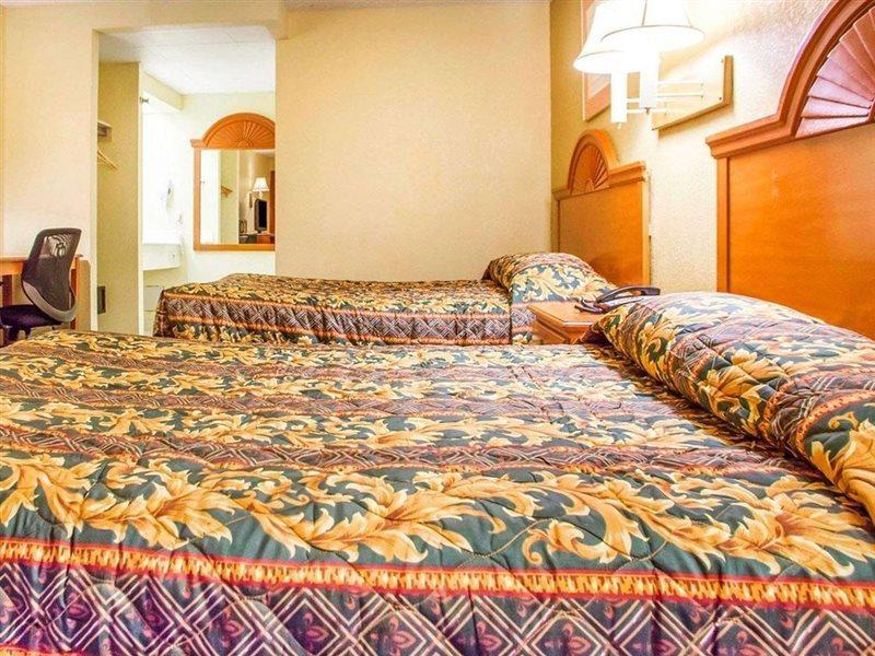 Rodeway Inn Mount Laurel Hwy 73 Extérieur photo