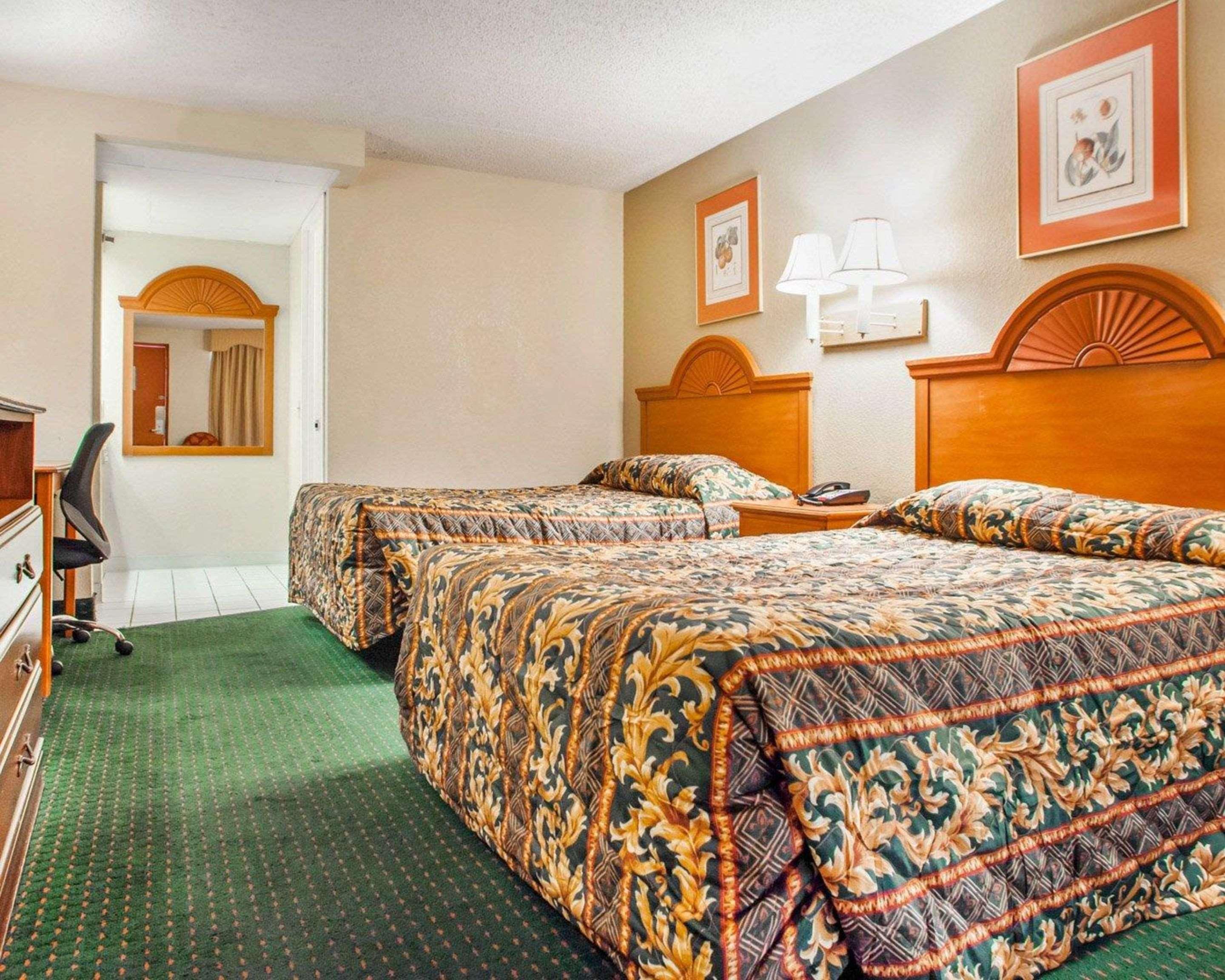 Rodeway Inn Mount Laurel Hwy 73 Extérieur photo