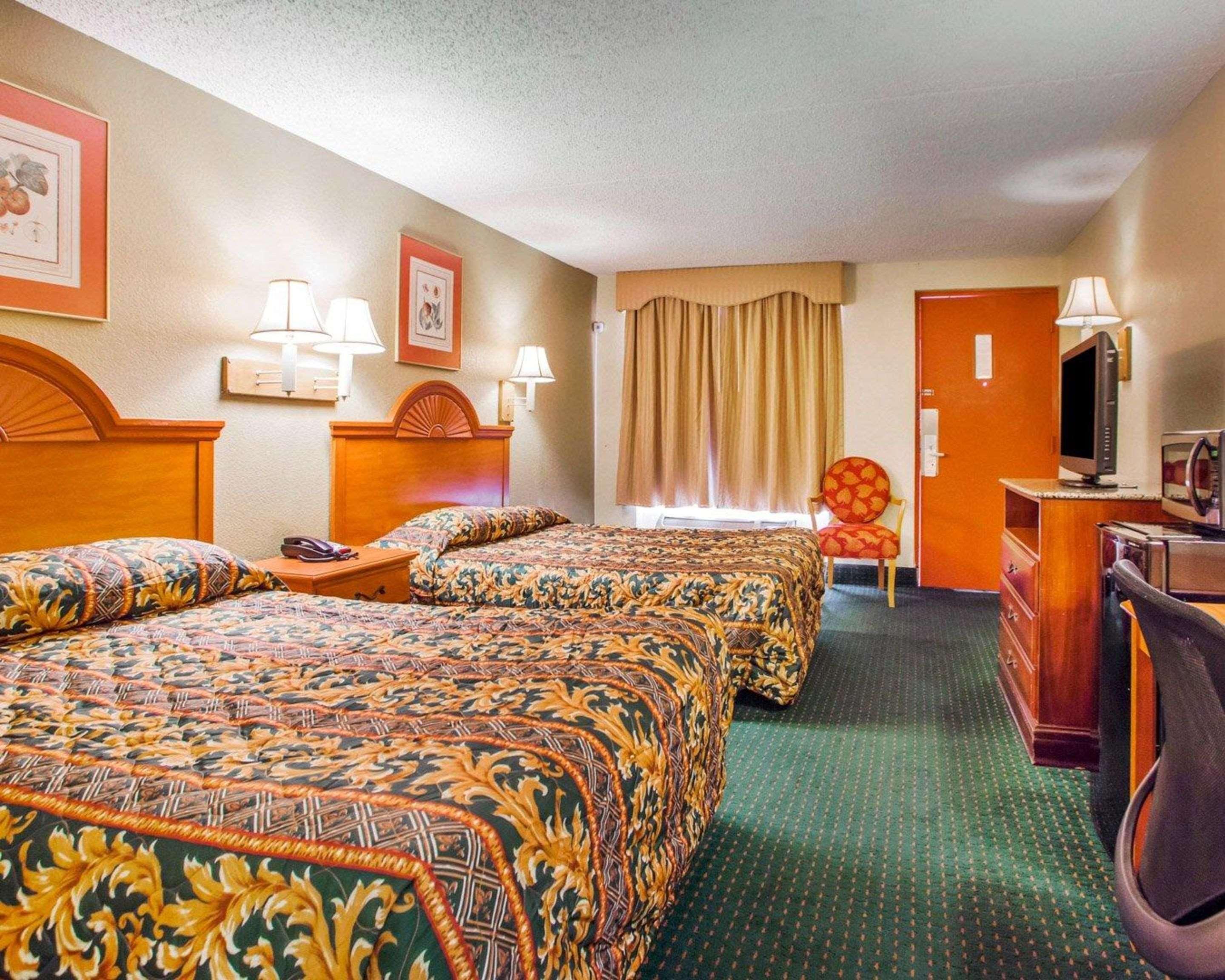 Rodeway Inn Mount Laurel Hwy 73 Extérieur photo