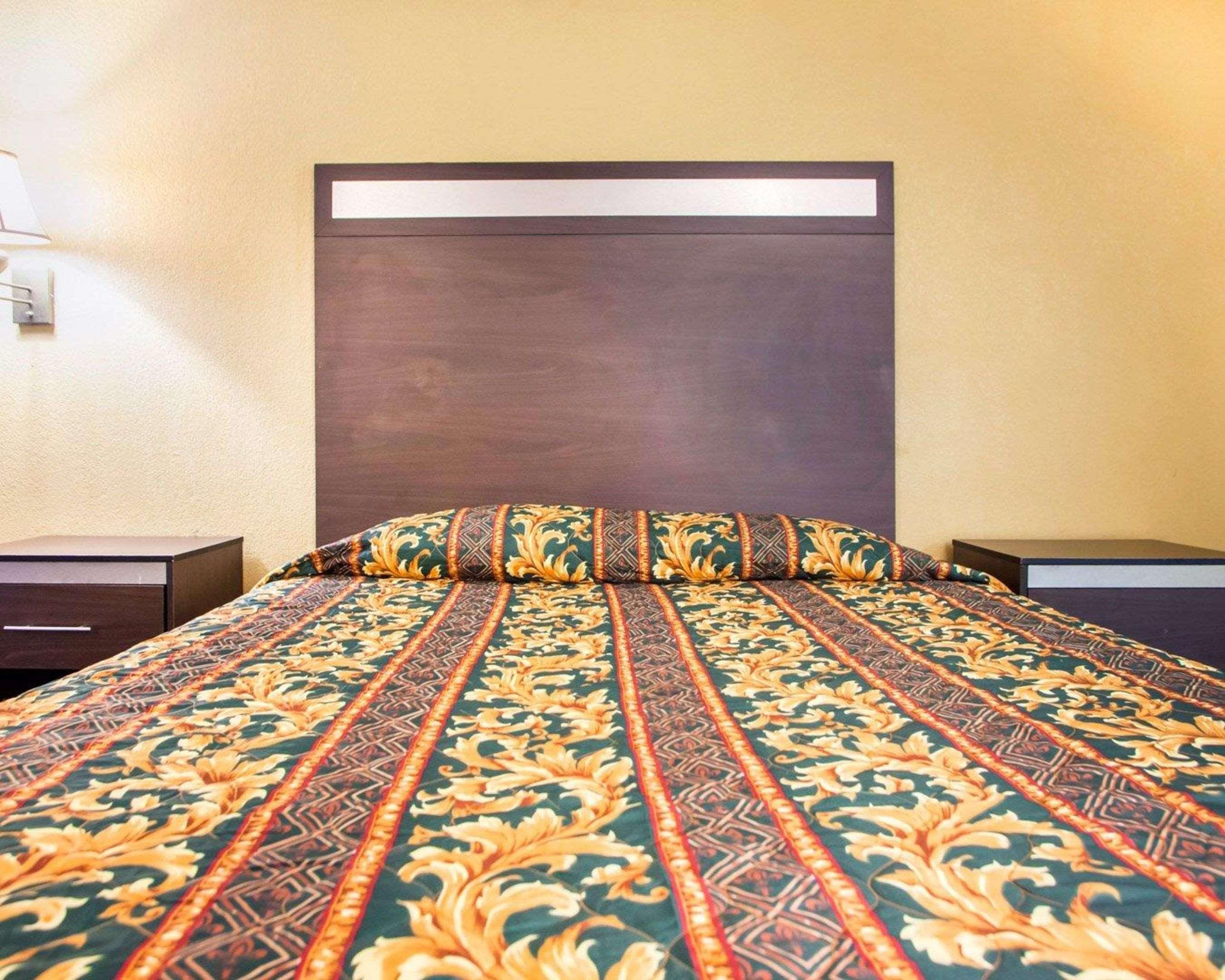 Rodeway Inn Mount Laurel Hwy 73 Extérieur photo