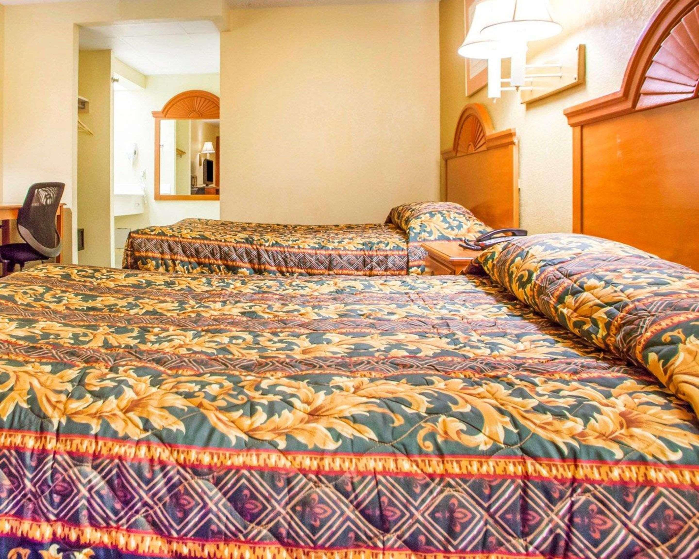Rodeway Inn Mount Laurel Hwy 73 Extérieur photo