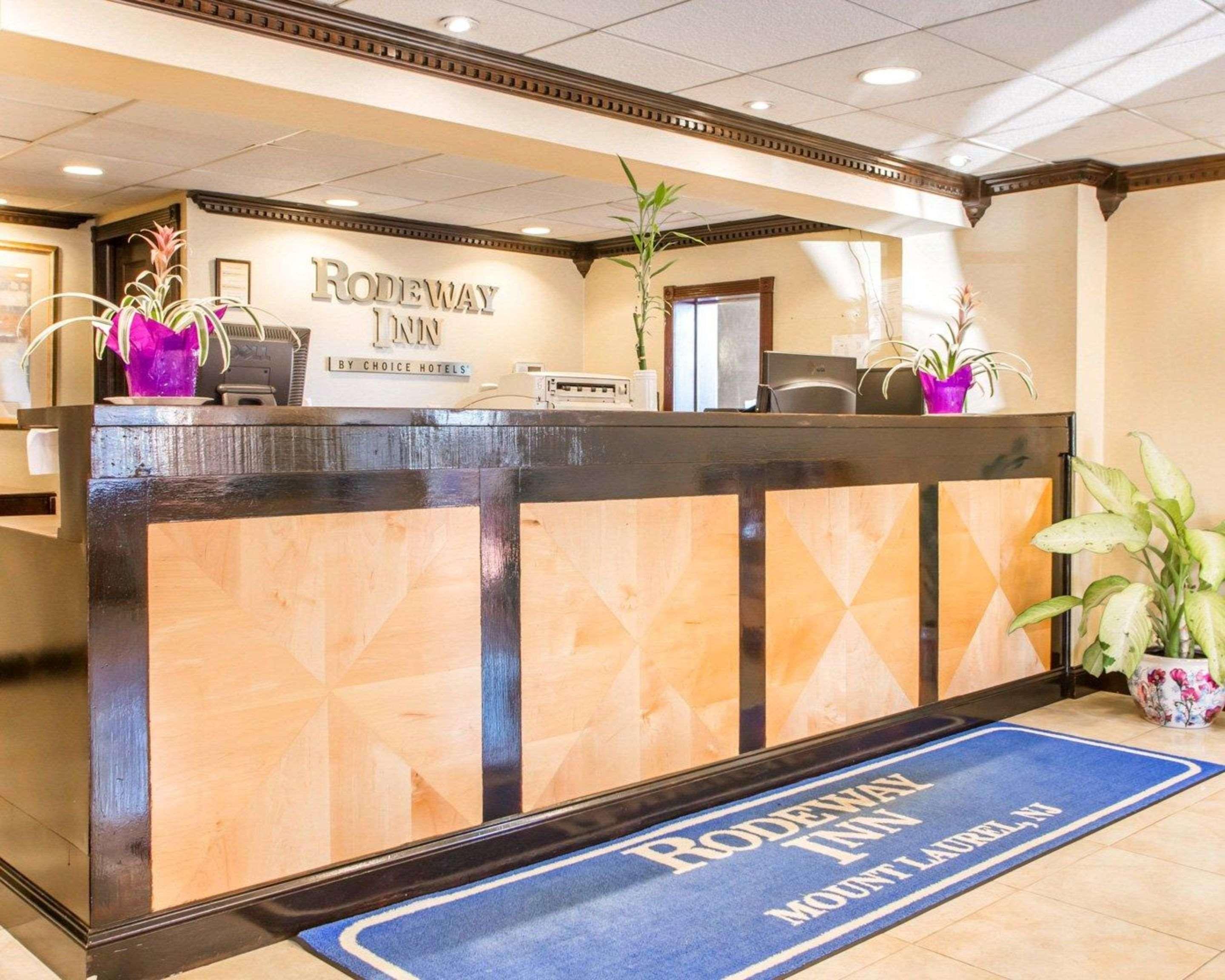 Rodeway Inn Mount Laurel Hwy 73 Extérieur photo