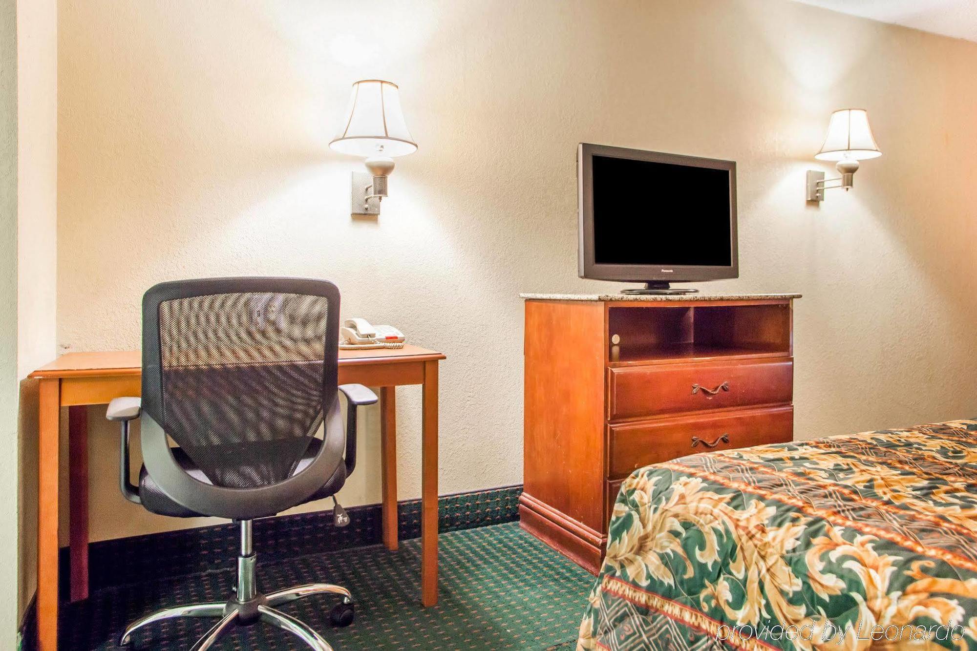 Rodeway Inn Mount Laurel Hwy 73 Extérieur photo