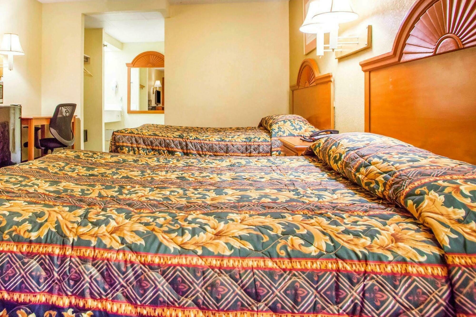 Rodeway Inn Mount Laurel Hwy 73 Extérieur photo